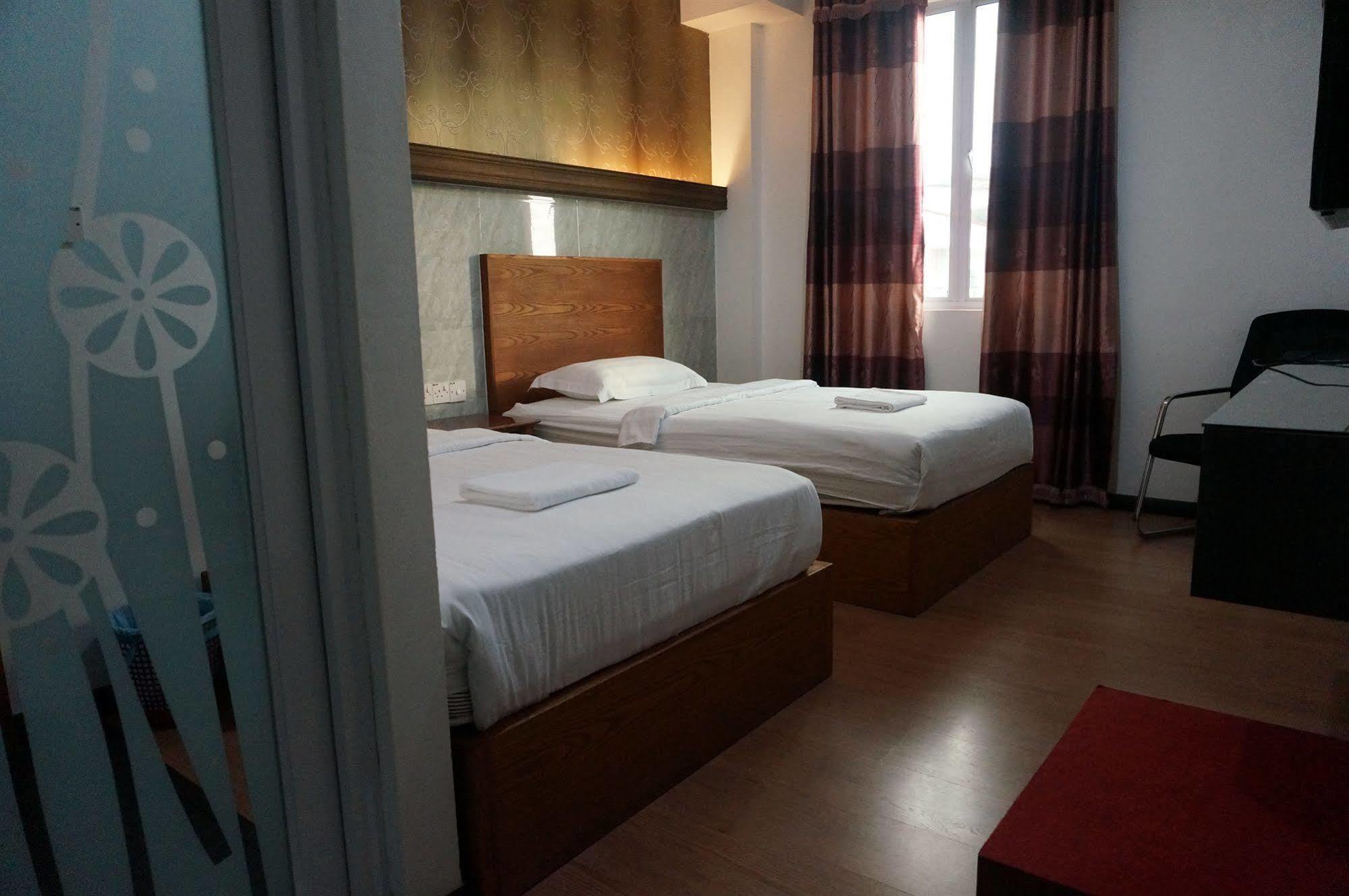Maxi Inn Bintulu Esterno foto